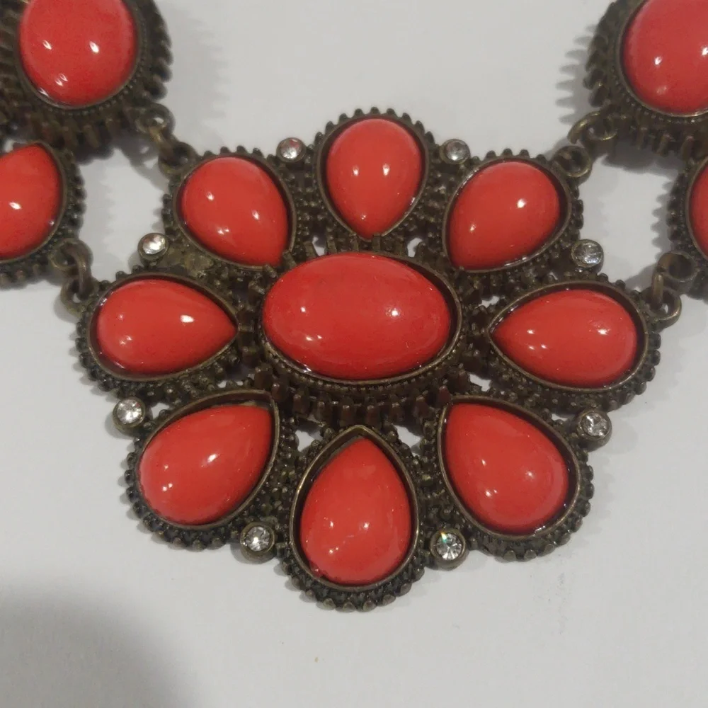 Elegant Mudd Blue Statement Necklace - Women's Fashion Jewelry
